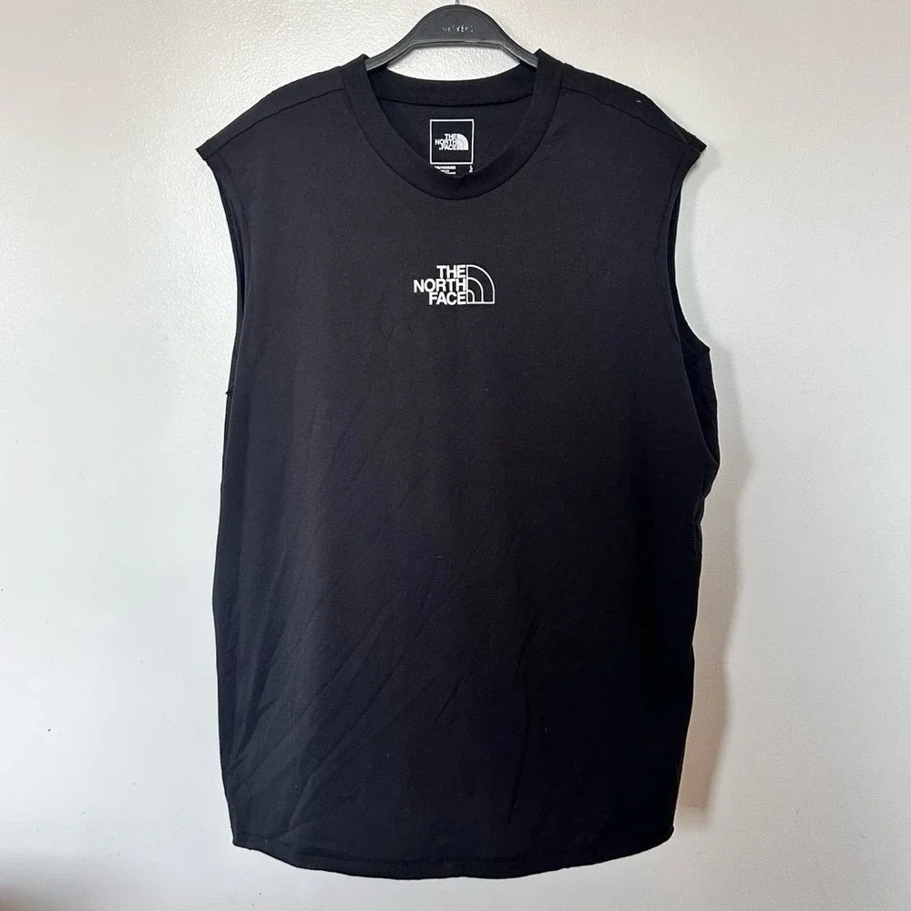 NWT The North Face Black White Climbing Sleeveless Short Sleeve Shirt Large